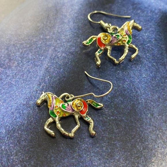 Equestrian Horse Enameled Earrings - Picture 7 of 12